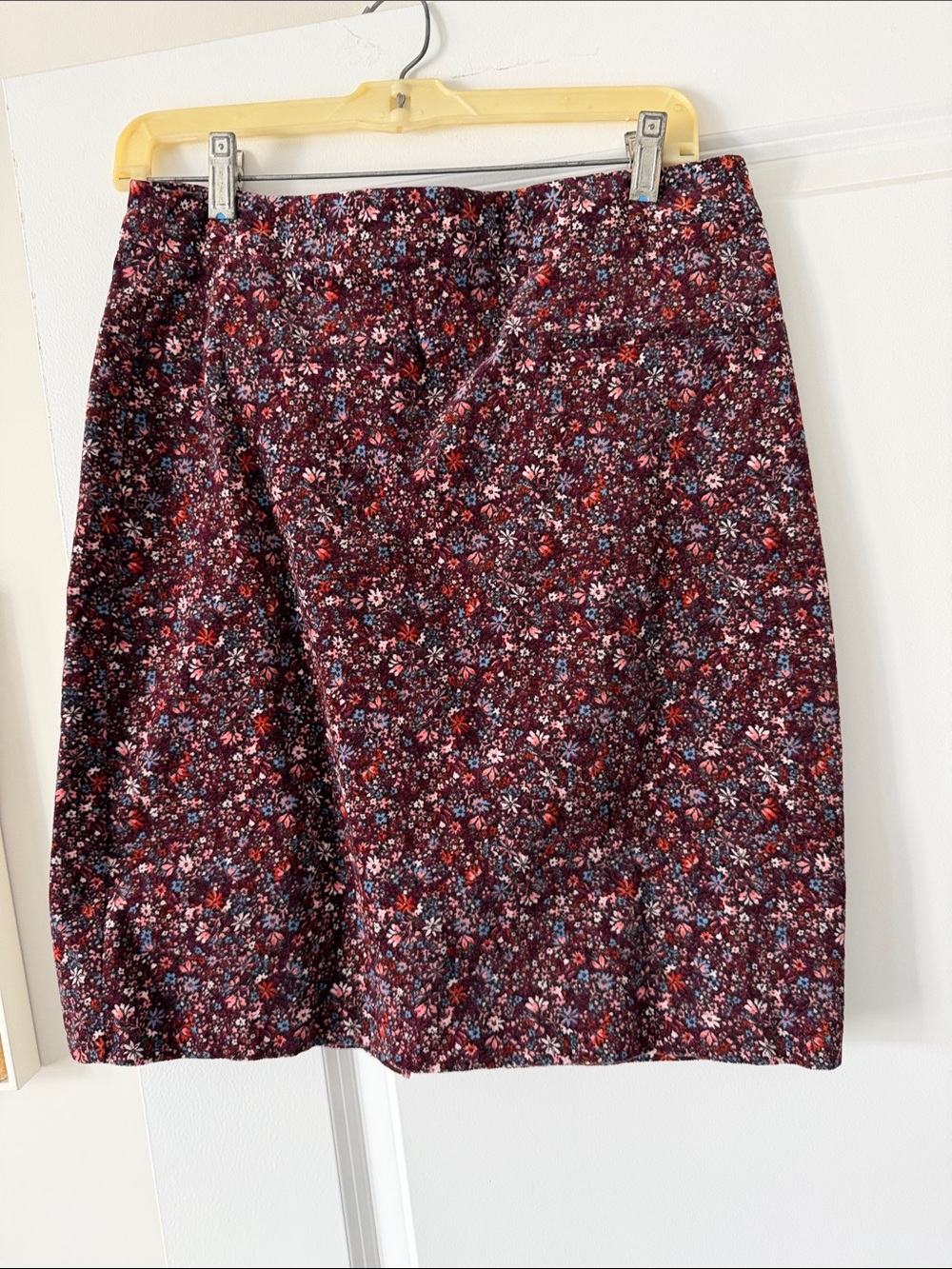 Women's Burgundy Floral Pencil Skirt